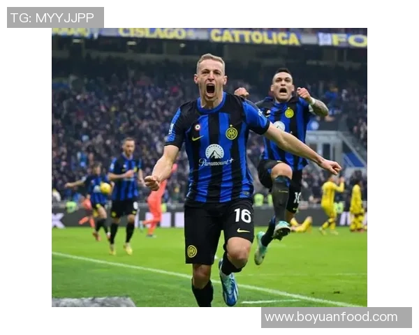 劳塔罗展望意甲争冠决战齐沃早餐时亲密互动国米全队 劳塔罗展望意甲争冠决战齐沃早餐时亲密互动国米全队